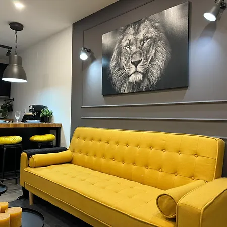 Apartamento Deluxe Lajuderia Con Parking Gratis Cordoba Exterior photo