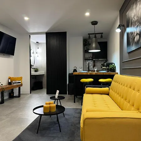 Apartamento Deluxe Lajuderia Con Parking Gratis Cordoba Exterior photo